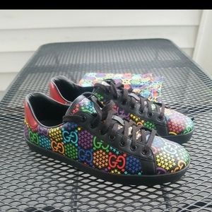 GUCCI GG Supreme Star Blended Logo Metallic Black Sneakers Size 9.5 RETAIL $1000